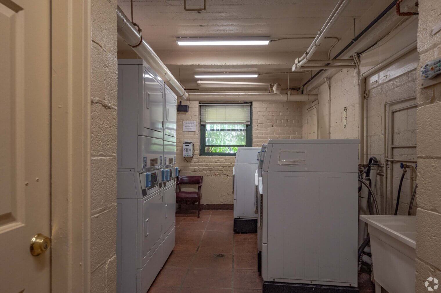 hoyt bedford stamford apartments laundry