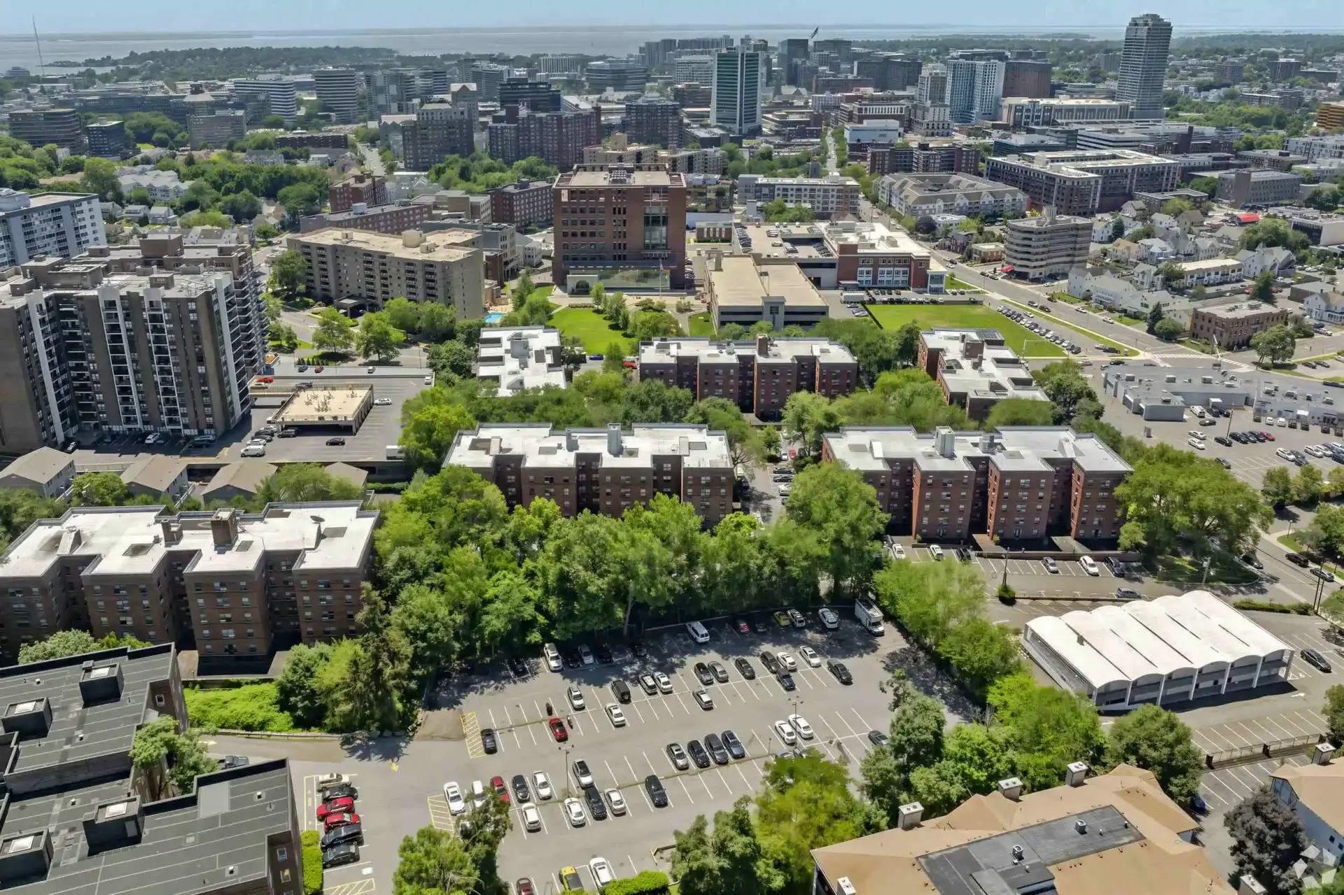 Hoyt Bedford Apartments aerial view