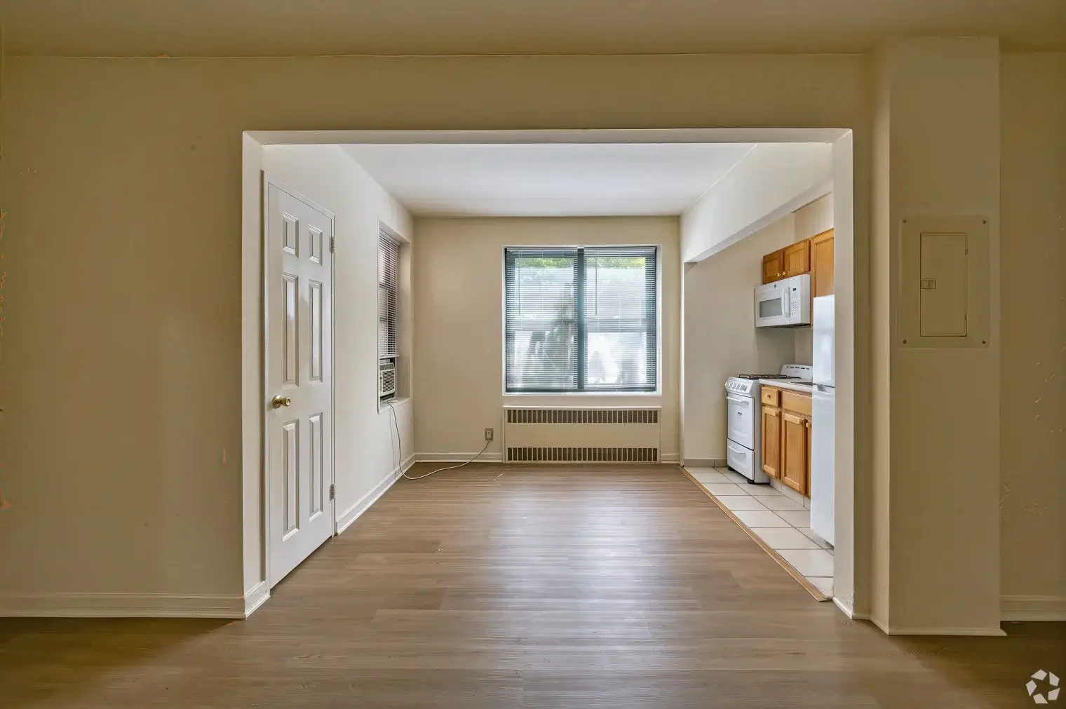 Hoyt Bedford Apartments interior