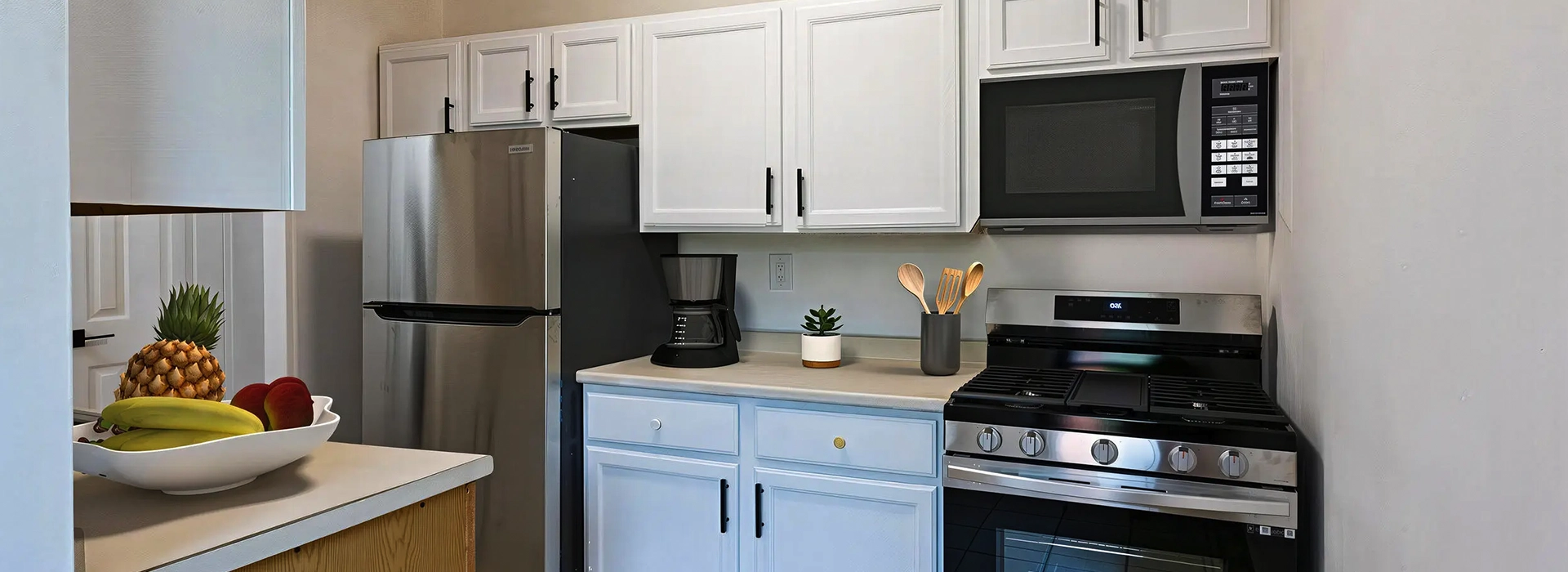 Hoyt Bedford modern kitchen highlights