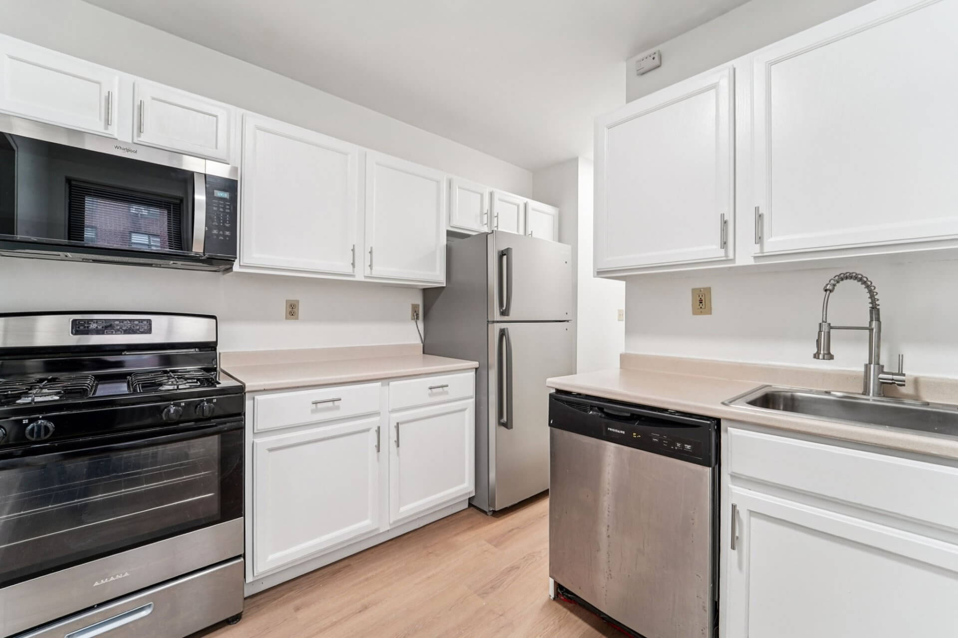 25 web or mls unit 2d 005